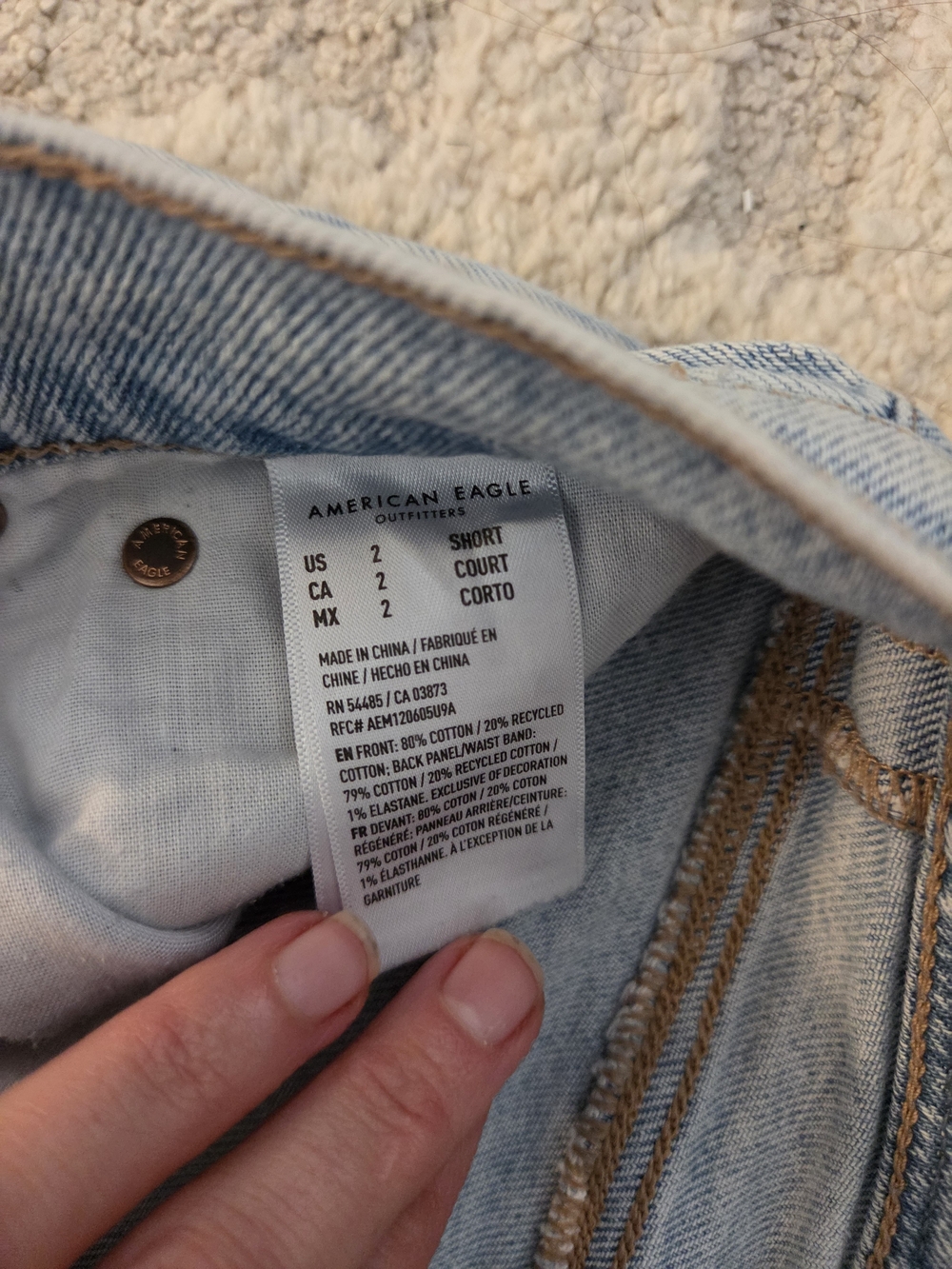 American Eagle Outfitters Light Blue Ripped Straight Leg Jeans. Size 2 Short - Picture 3 of 4